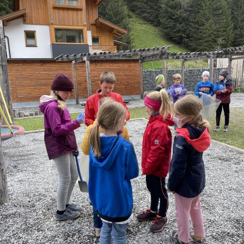Kleingruppe Müllsammelaktion