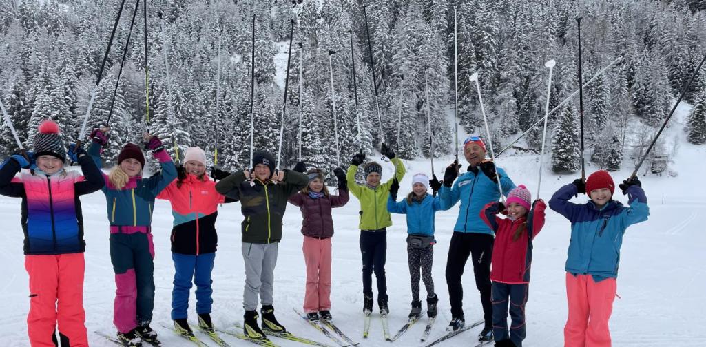 Gruppenfoto Langlaufen 4. Schulstufe